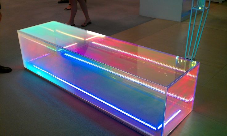 27cf62683af2c469ae27704395b0ac6e - Dichroic and Light