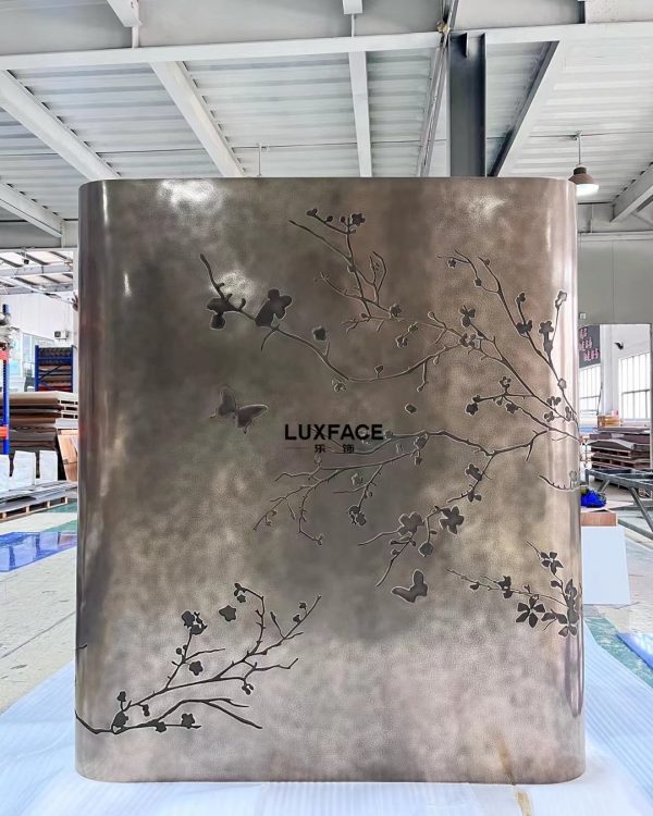Our Decorative Liquid Metal Coatings Service and liquid metal finishes are designed to create stunning feature walls. These custom wall solutions include unique metal veneers finishes for luxury interiors and decorative resin wall panels for offices.