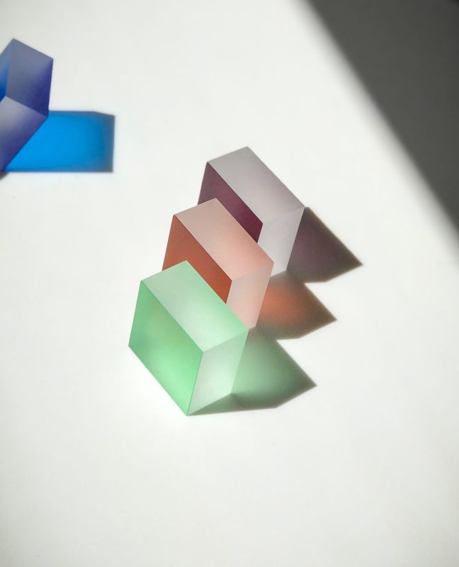 IMG 3813 648x800 - LUMINOUS ACRYLIC COLOR illuminating translucent planes