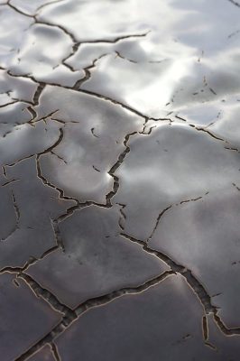 a4ffcbfe7f5ada7e9363ac592edce4da 266x400 - Morden Bespoke art China Luxface liquid metal panel for luxury furniture for decorative wall