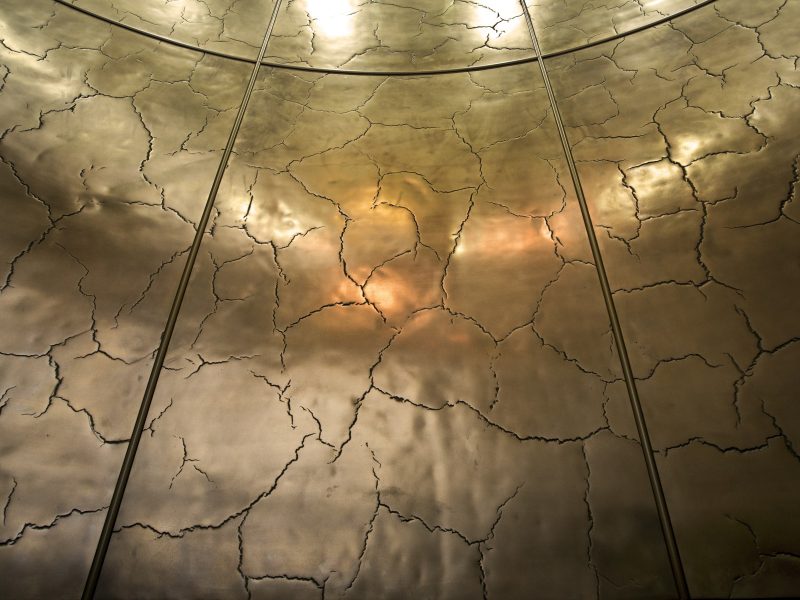 cracked-4